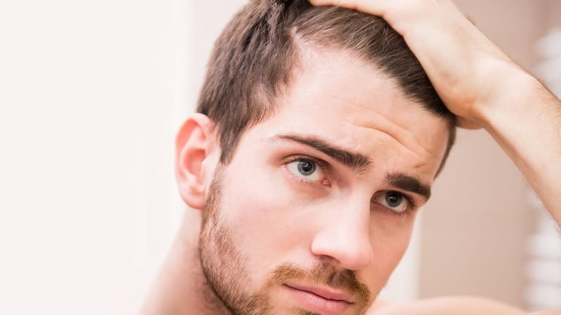Saç Dökülmesinin Psikolojik Etkileri ve Başa Çıkma Yolları